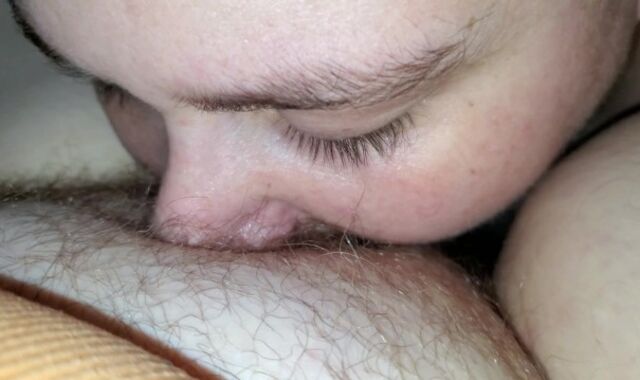 Trans beau slurps me out and then frigs me ????