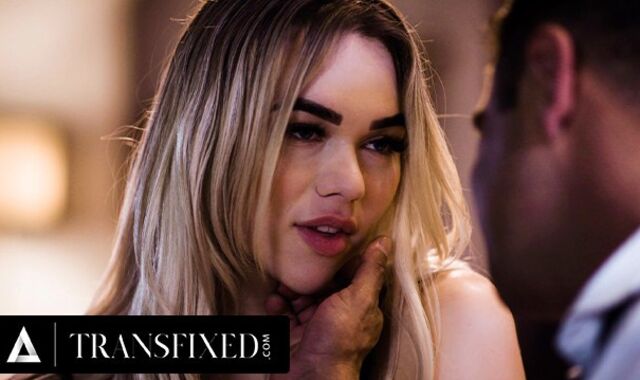 HYPNOTIZED - Senior-Fashioned Stepparent Is Hypnotized By Emma Rose's Bone