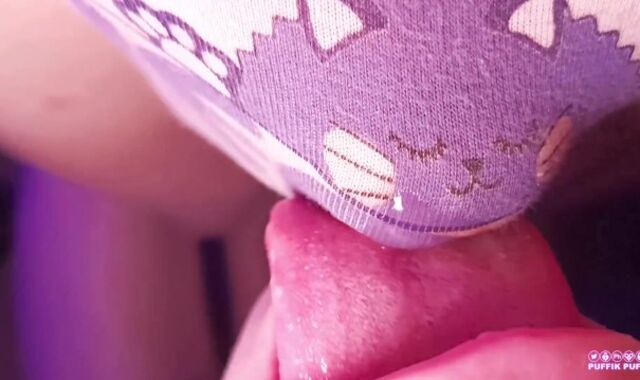 Her humid Kitty underpants have to be slurped dry