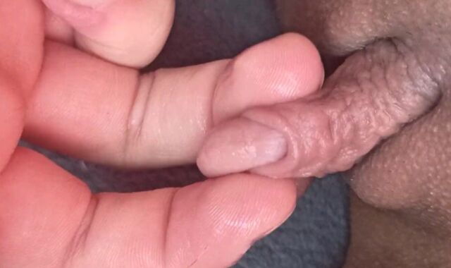 Jeg er for liderlig og vil gerne onanere min FTM pik hårdt