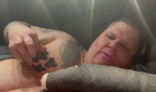 Broken pig twists nips