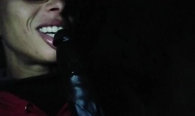 I need to deep-throat a real trouser snake. "Prick fi a vibrate down mi mouth mek it gags mi". I'm so turned on.