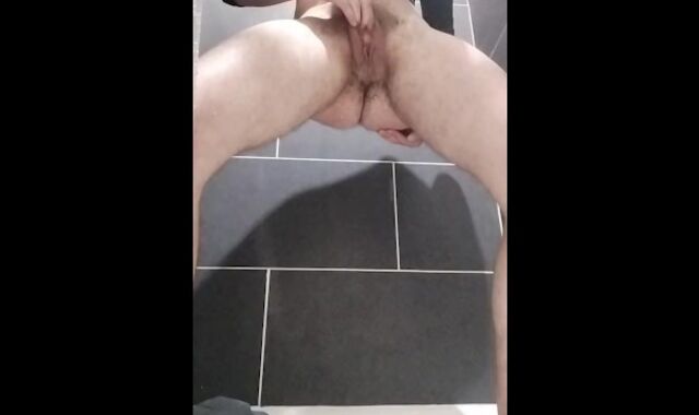 Trans fellow Masterbating and splooging