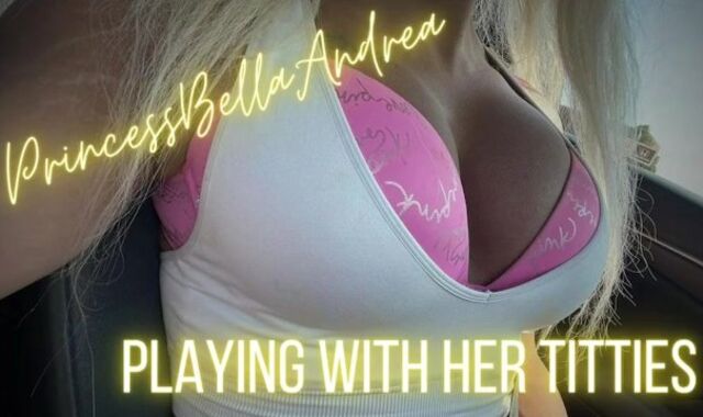 Trans Dame Playing with Her Tits