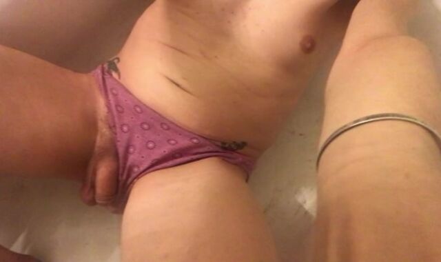 pee in bathtub late April part 2