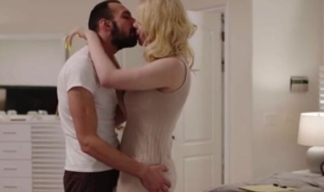 favourable Delivery twunk gets His wazoo Ass-fucked By ladyman Customer