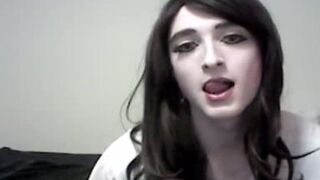 Emilyhardon youthfull Sissy she-male fake-manhood penetrate UK