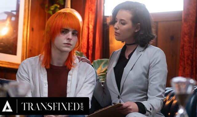 TRANSFIXED - Jean Hollywood Uses Their Trans Jizz-shotgun On Killer Cis Lezzie Therapist Casey Calvert