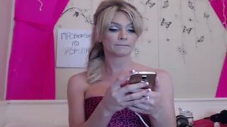 dilettante playgirl With yam-sized enjoy muffins Railing long fuck stick On web cam