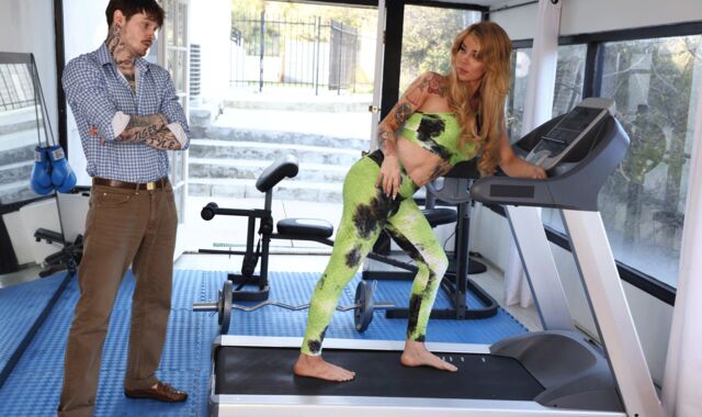 Instead of massaging he fucks his TS clients ass