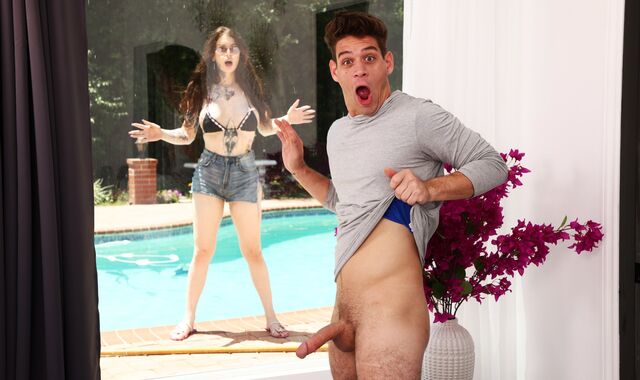 Fucking this busty big ass TS pool cleaners ass