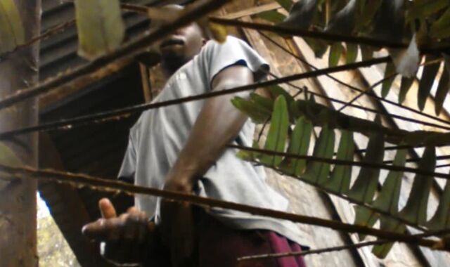 VID TAPE! LUHYA GUY CAUGHT BY CAMERA BY THE ROAD SIDE