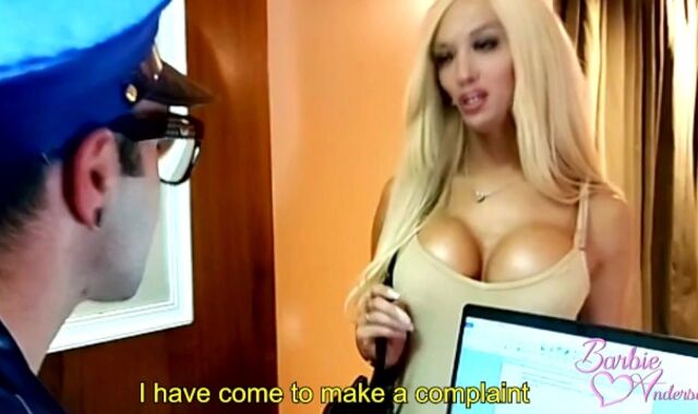 BARBIE ANDERSON SHE-MALE POUNDED BY MUSCLE OFFICER
