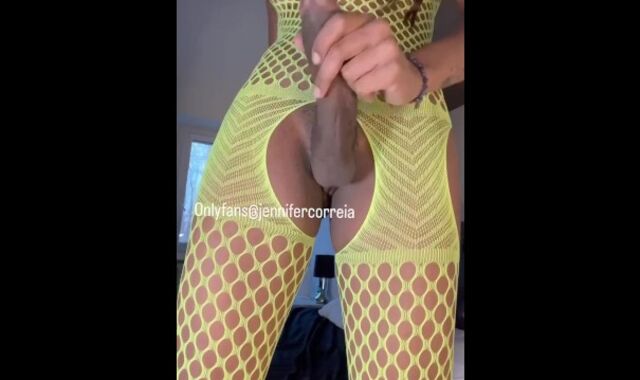 Trans dotada con il cazzo grosso