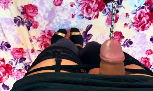 T-girl pounds bang-out toy